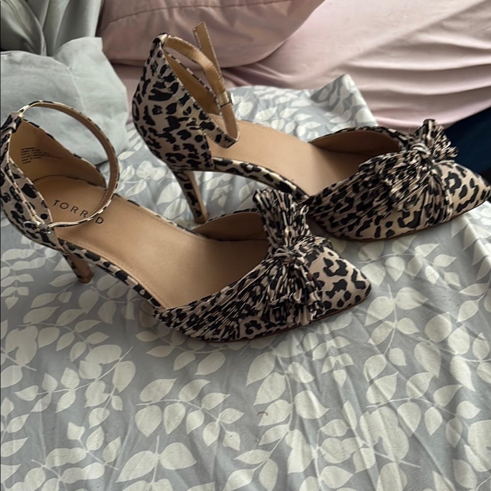 Torrid Black and Tan Heels with Leopard Print